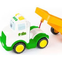 John Deere – Tahač s traktorem