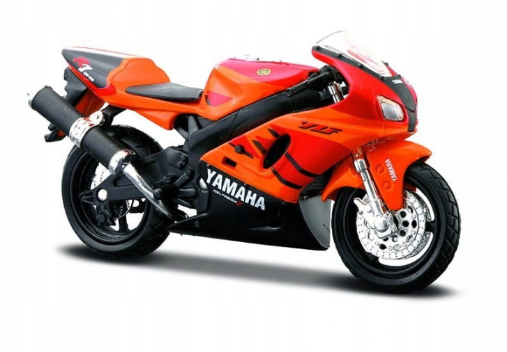 Motorka Yamaha YZF-R7
