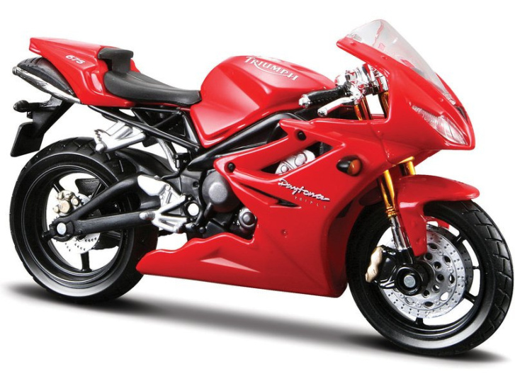 Motorka Triumph 675 Daytown