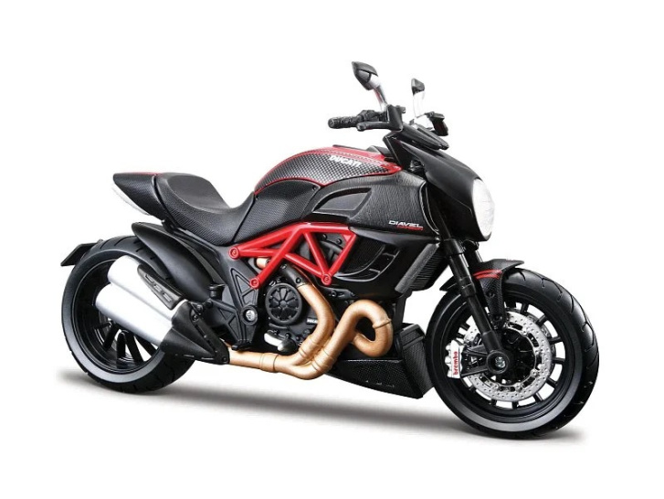Motorka Ducati Diavel Carbon