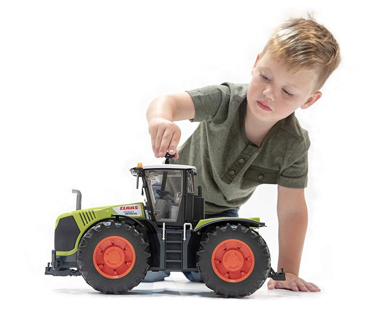 Bruder - Traktor Claas Xerion 5000