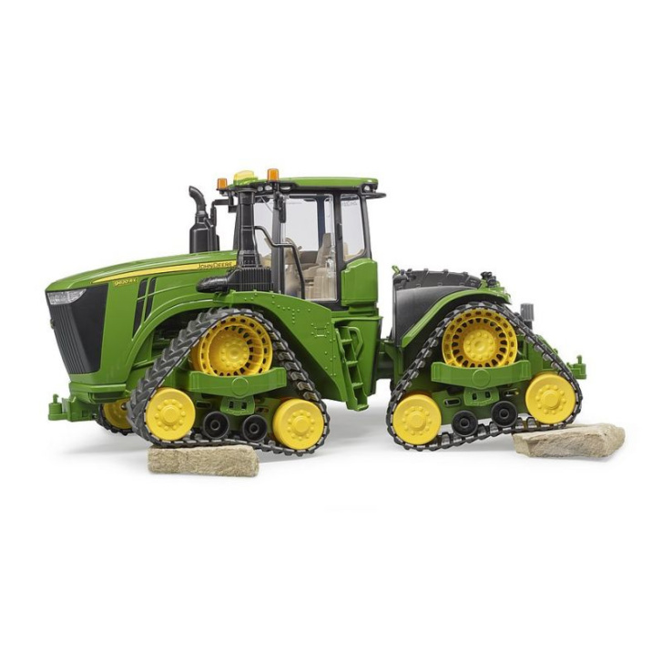 Bruder – Traktor na pásový pohon John Deere