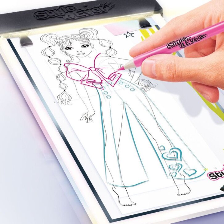 Módní návrhářka – Svítící tablet