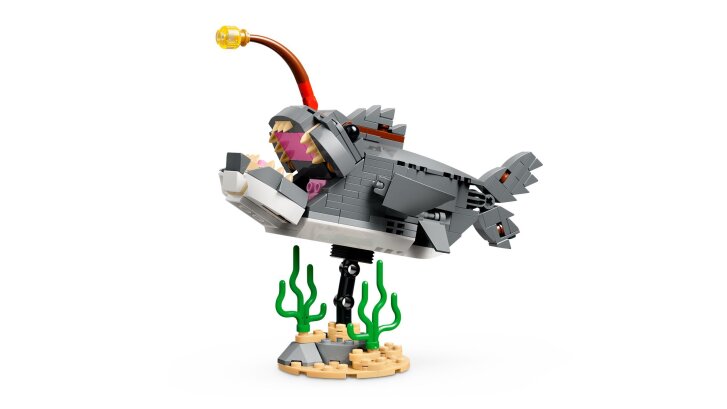 31381 Lego Creator – Divoký žralok a truhla s pokladem