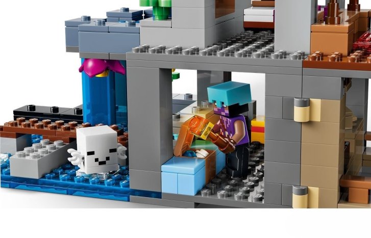 21597 Lego Minecraft – Základna Ghasta